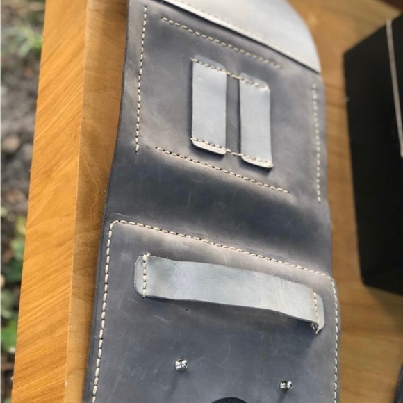 Premium leather Cigar Case Gray . Hand sewn . New in box - Picture 2 of 3